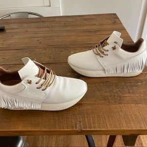 EsseutEsse Fringe Sneakers